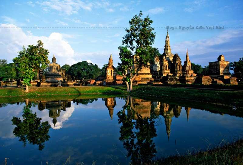 Công viên này hàng năm vẫn đón hàng nghìn khách thăm quan du lịch. Sukhothai2. Si Satchanalai là một thị trấn cực kỳ quan trọng trong thời kỳ Sukhothai.