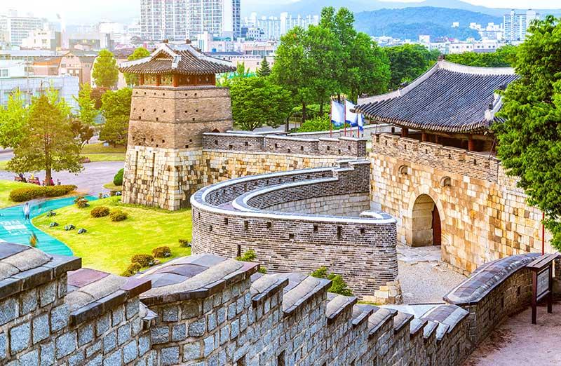 Pháo đài này được UNESCO công nhận là di sản thế giới năm 1997. Thành cổ rất đẹp với những viên đá lát tường từ thời xa xưa.