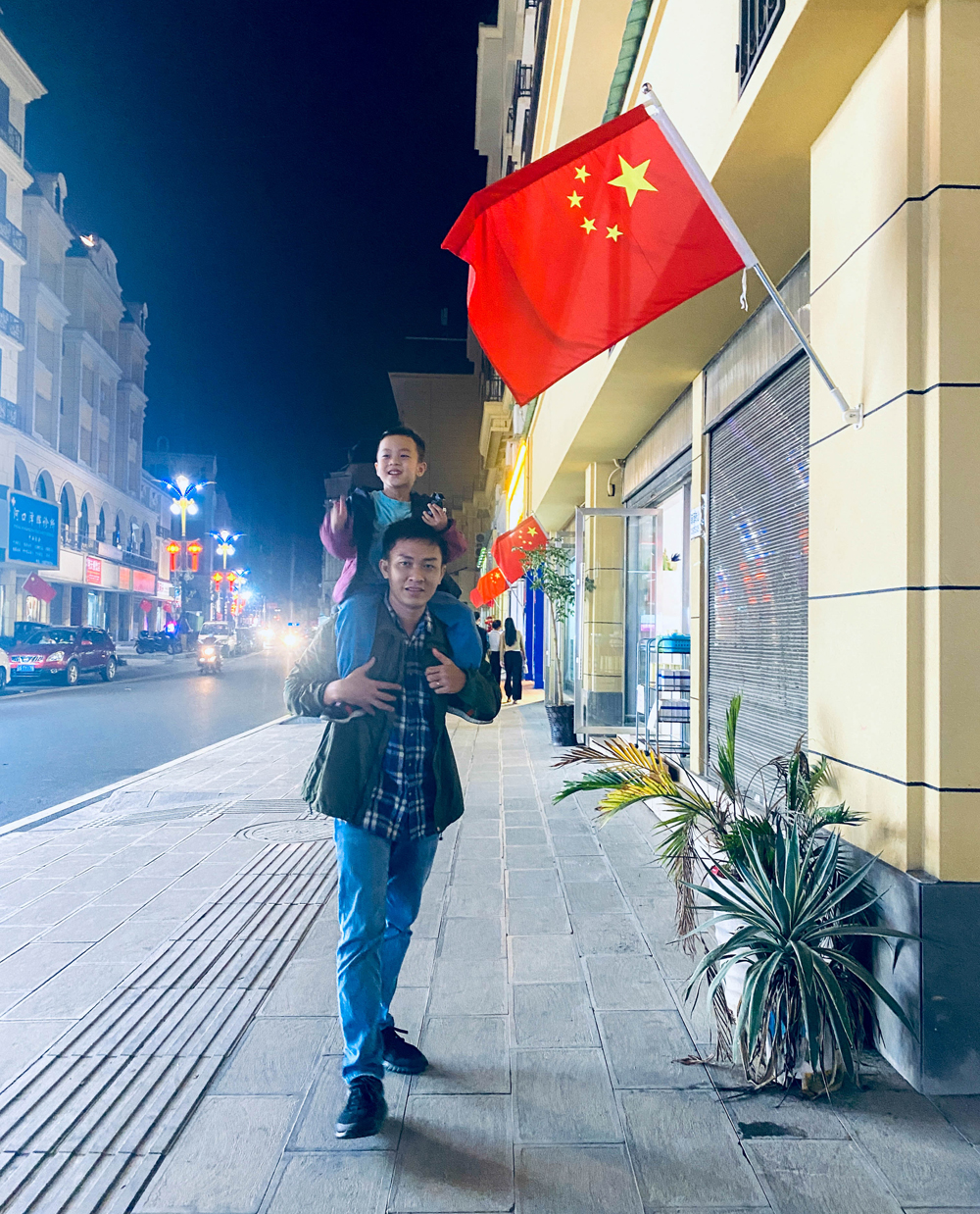 Đến với Trung Quốc du khách sẽ được tham quan những địa điểm du lịch hấp dẫn trải dài khắp các thành phố: Bắc Kinh, Thượng Hải, Hàng Châu, Tô Châu,...