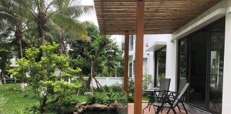 Khám phá sân vườn được trang trí bàn ghế nhôm đúc cao cấp